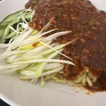 中華酒坊 王記餃子 - ジャージャン麺