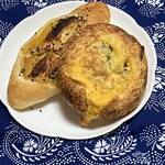 BAKERY K105 - パンたち