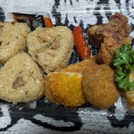 ヤマザキYショップ - 料理写真:おにぎり３個入り