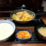 吉野家  - 鉄板牛プルコギ定食(税込899円)