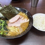 ラーメン 杉田家 - 