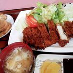 グリーンスポット - とんかつ定食 980円 2015.01.