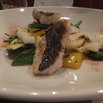 ハマヅィ - 魚介のグリルと野菜のサラダ