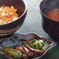 鉄板焼 貴布祢 - 醤油で味つけ｡和風なガーリックライス｡