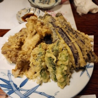 囲炉裏焼と蕎麦の店 うえ田_0