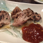 縁家 - 2015.2. 赤セン辛味噌焼きハーフ　弾力あってなかなかビール進む♪