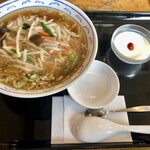 横濱 一品香 - 料理写真:サンマー麺(餃子3個、杏仁豆腐付)¥1,520-