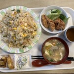 ニューかねこ - から揚げチャーハン定食みそ汁付のチャーハン大盛り