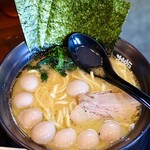 まんぷく家 - ラーメン＋うずら増し