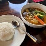 レッドチリ - チキンスープカレー