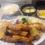 かろり - 牡蠣フライ久しぶりです(T_T)やっぱ美味い！