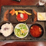 若水 - ハンバーグランチの全容です