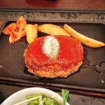 若水 - ハンバーグのアップです