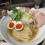 醤油らーめん ピース - 