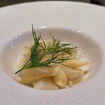 ベルニーニ銀座 - 瀬戸内産“スミイカ”のアヒージョ風マリネ