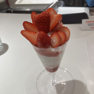 タカノフルーツパーラーパフェリオ_0