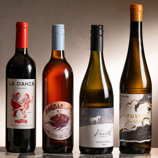 豊富なボトルワインや、多彩なカクテルをラインアップ