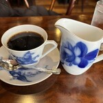 カフェ・アンセーニュ・ダングル - 