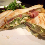Seattle Sandwich Cafe - 生ハム&とろけるチーズのサンドウィッチ 断面