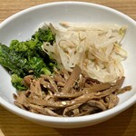 炭火たれ焼肉丼 萬牛カルビ - 