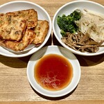 炭火たれ焼肉丼 萬牛カルビ - 