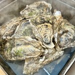 オイスターキング - ガンガン焼き1kg /600円（サイズ混在・8-9個）