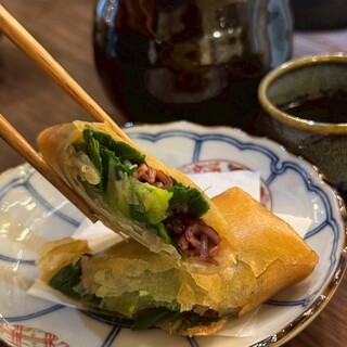 お酒がすすむ！目利きの店主が手間暇かけて仕立てる創作料理