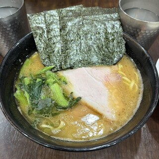 ラーメン 杉田家_0