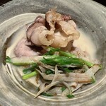 礒田 - 広島産の猪のシャブシャブと芹と牛蒡を白味噌で和えました。振り山椒がアクセントです