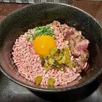 馬刺しと焼き鳥 グルマン三年坂 - 
