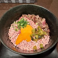 馬刺しと焼き鳥 グルマン三年坂 - 