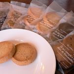 ノースライブコーヒー - 江別産の小麦”きたほなみ”と昔ながらの製法で練り上げた”手造りチャーンバター”で作るクッキーも人気の一品です。