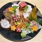 全席個室 はんなり邸 - 北陸鮮魚5種盛り合わせ  
            （サーモン・まぐろ・タコ・甘海老・真鯛・鰤）