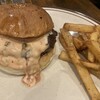 HYOE'S BURGERS + FRIES - チーズバーガー