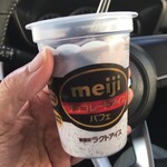 西友 - ドリンク写真:"meijiチョコレートアイスパフェ"