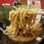 横浜家系ラーメン 大輝家 - 麺