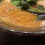 横浜家系ラーメン 大輝家 - スープ