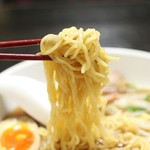 永田台 - ラーメンの麺アップ