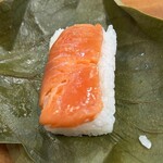 Kaki no Ha Sushi Torase Hasedera Sando Ten - Kaki no Ha Sushi – Salmon