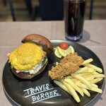 TRAVIS BURGER - 『CARBONARA BURGER¥2,090』 『FRIED CHICKEN¥418』 『lunch drink¥165』
