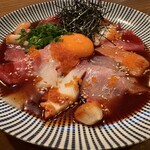 角打ち割烹 CONBU - 海鮮ユッケ