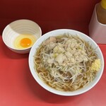 ラーメン二郎 - 小ラーメン、生たまご、ニンニク少なめ、脂