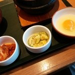 Shijan - 白菜キムチ、きゅうりのナムル、生卵