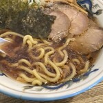 手打ラーメン 豚平 - 麺