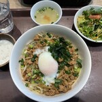 エムエム タイ - 