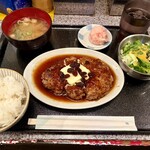 柳小路 - レーズンバターハンバーグ定食