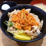 伝説のすた丼屋 - 料理写真:キムチすた丼（腹八分目）