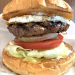 BurgerCafe honohono - ハンバーガーにフライドエッグ追加