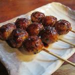 鳥幸 - つくね（150円）表面こんがり中は柔らかなとろける美味しさでした。