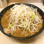 ラーメン二郎 - みそラーメン980円麺少なめ